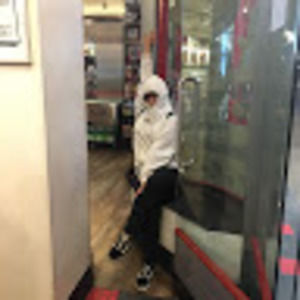 Meet your Posher, Vanessa